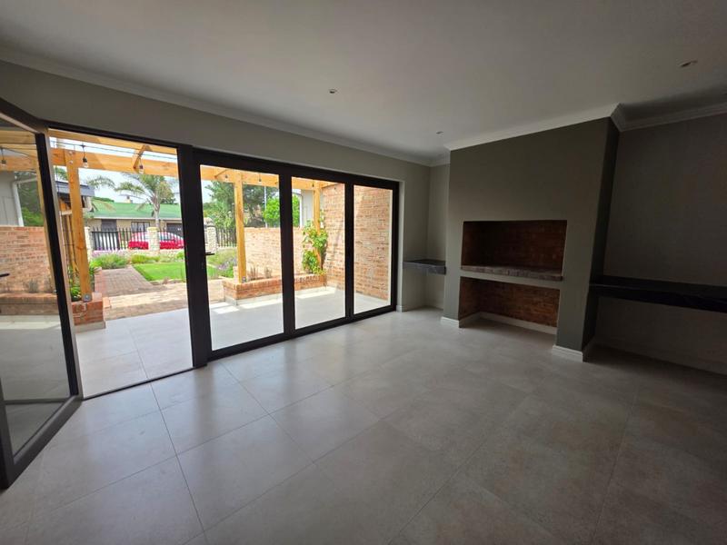 3 Bedroom Property for Sale in Hartenbos Central Western Cape